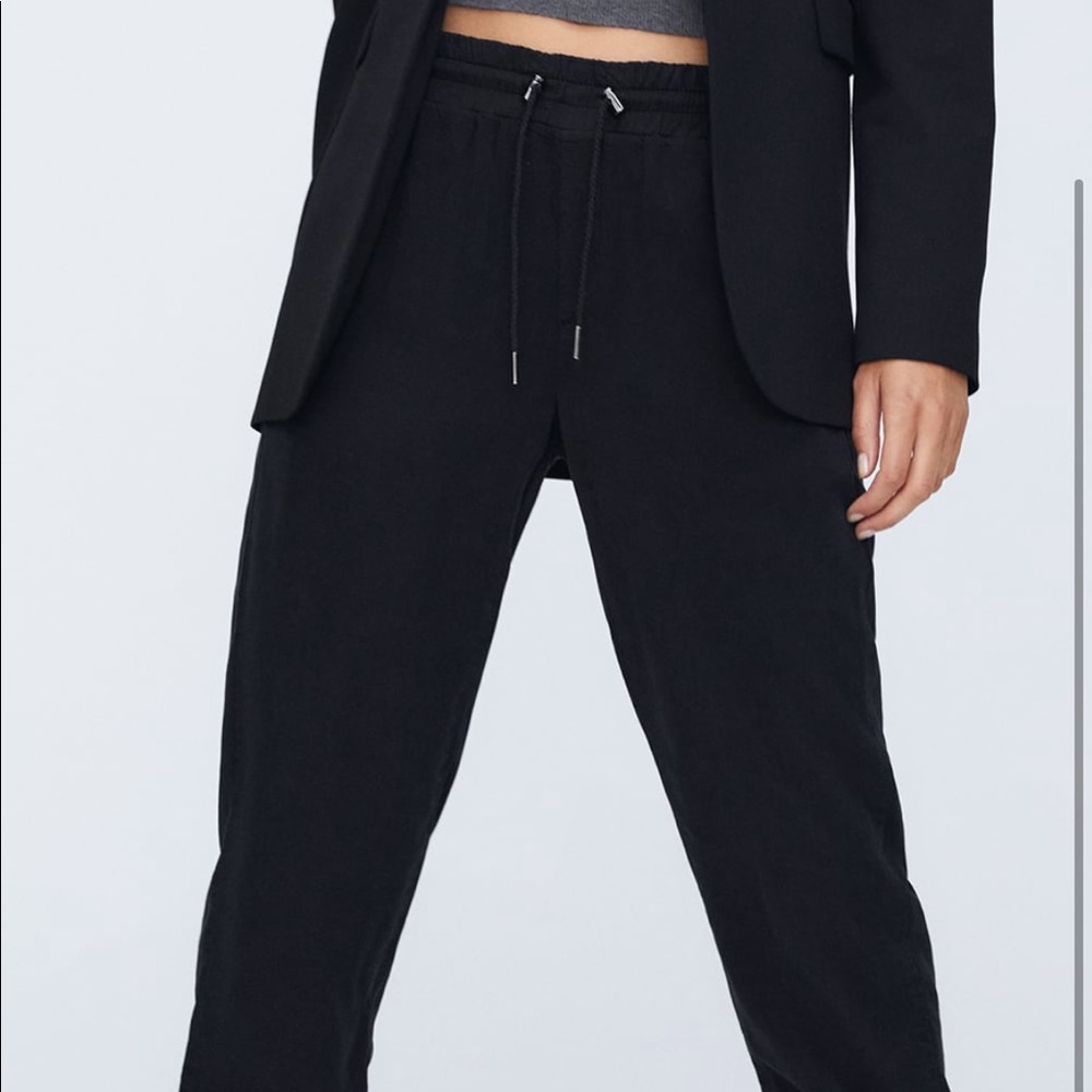 Zara women’s dressy joggers
